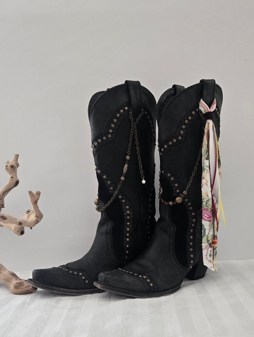 Idyllwind By Miranda Lambert "Walk This Way" Black Studded  Snip Toe Boots